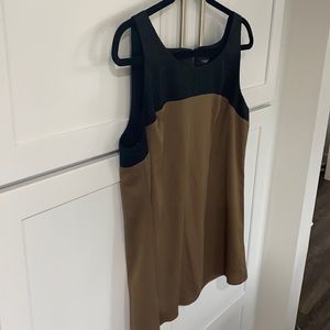 Ann Taylor sleeveless top